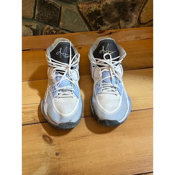 Nike kyrie infinity smoke & mirrors running basketball shoes.white/babyblue 13.5 - Picture 3 of 8